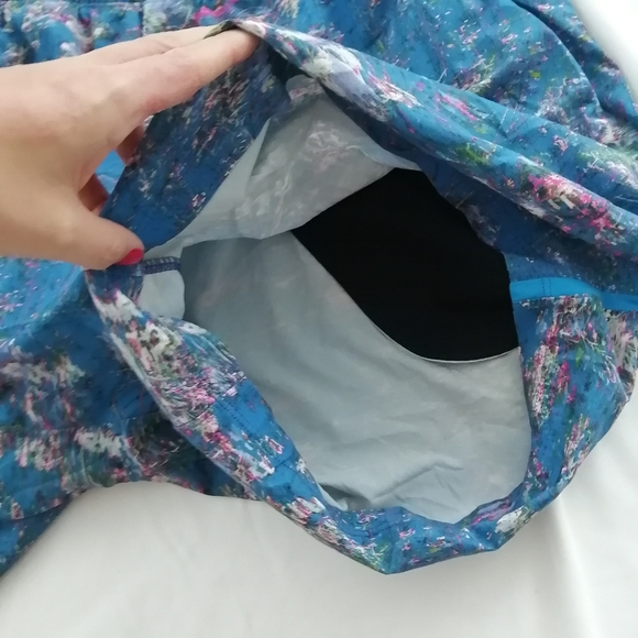 Lululemon Men's Pace Breaker Shorts 7" Blue Floral Size XL - Picture 10 of 16